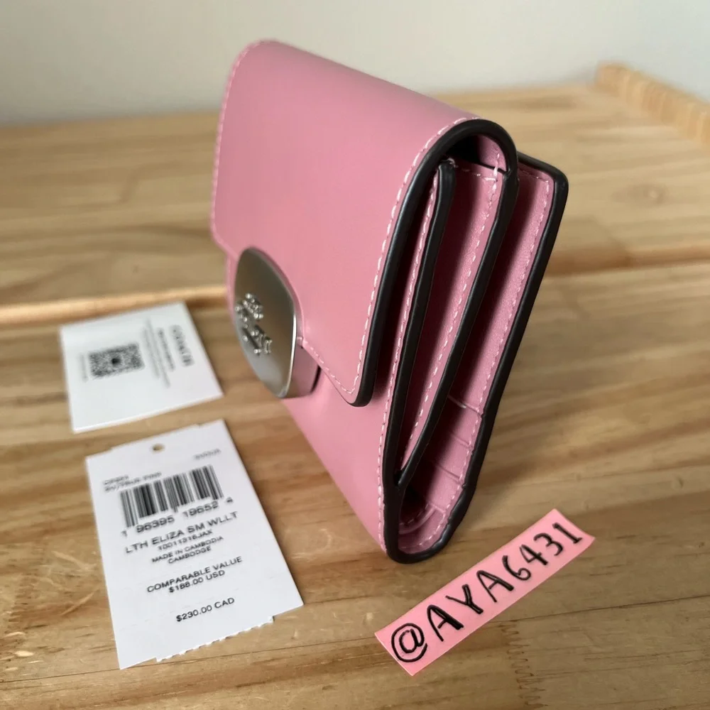 Coach Wallet🎈🎈 - Picture 4 of 10